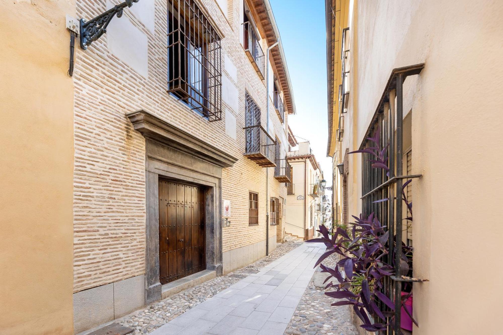 Apartamentos En Pleno Centro, Aljibe Rodrigo Del Campo 2B Granada Eksteriør billede